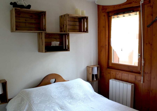 chambre-1-adultes-vue-entree